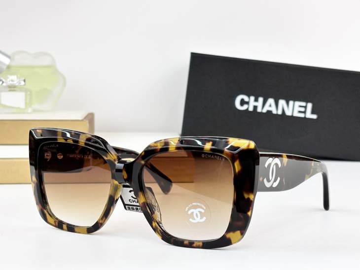 Picture of Chanel Sunglasses _SKUfw77367416fw